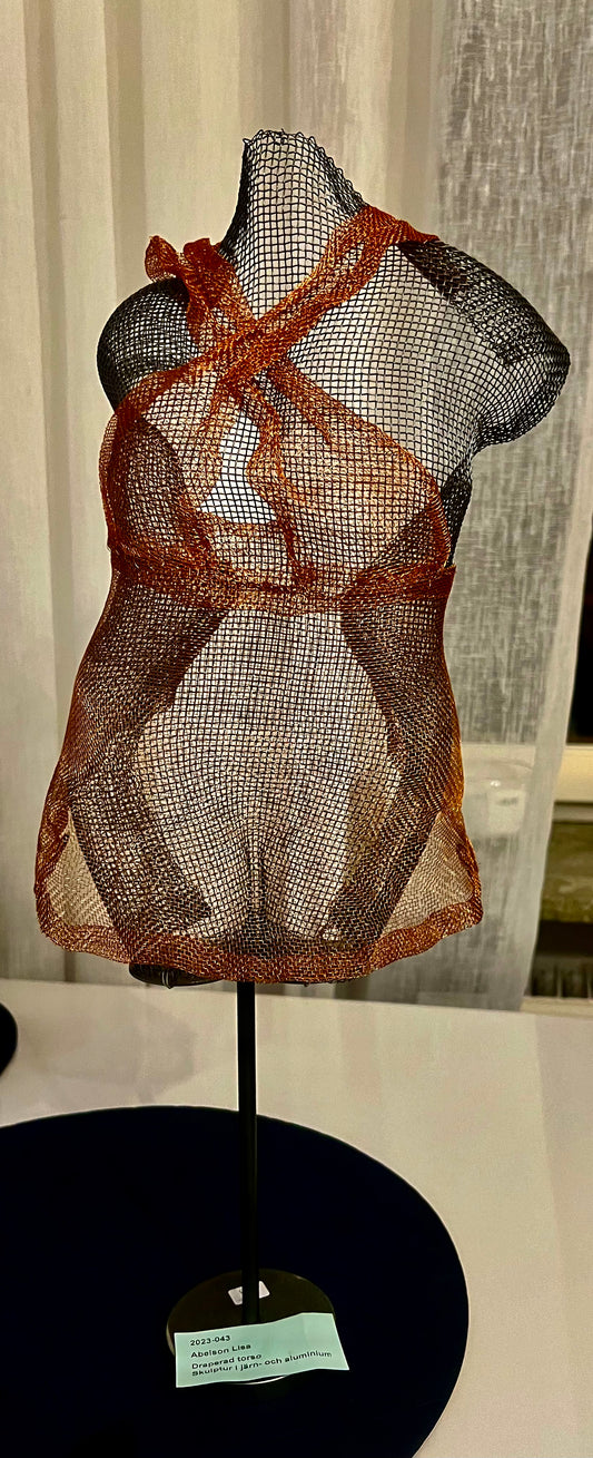 Lisa Abelson -Draperad torso -  AUKTION